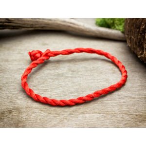 Kabbala védelmező vörös textil karkötő